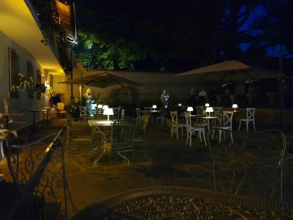 Antica Villa Cuneo- Guest House - "B&B E Non Un Hotel A Cuneo" Buitenkant foto
