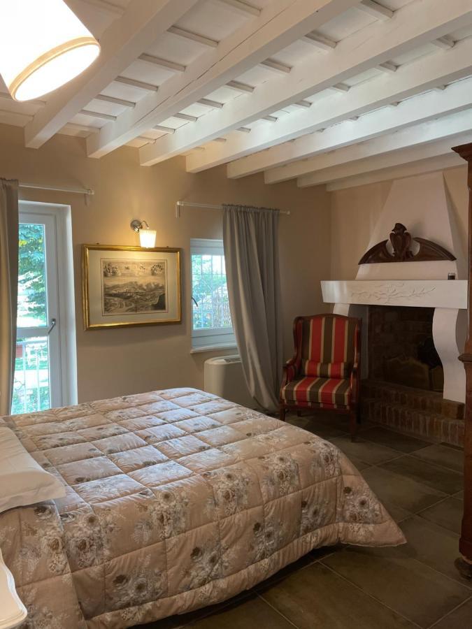 Antica Villa Cuneo- Guest House - "B&B E Non Un Hotel A Cuneo" Buitenkant foto