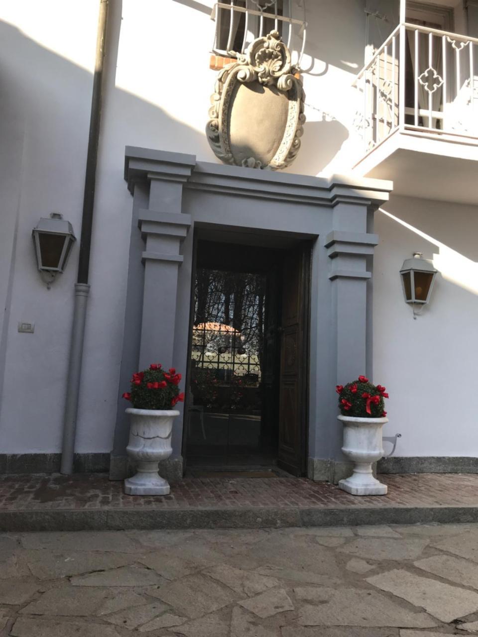 Antica Villa Cuneo- Guest House - "B&B E Non Un Hotel A Cuneo" Buitenkant foto
