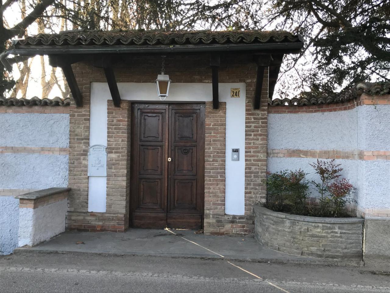 Antica Villa Cuneo- Guest House - "B&B E Non Un Hotel A Cuneo" Buitenkant foto