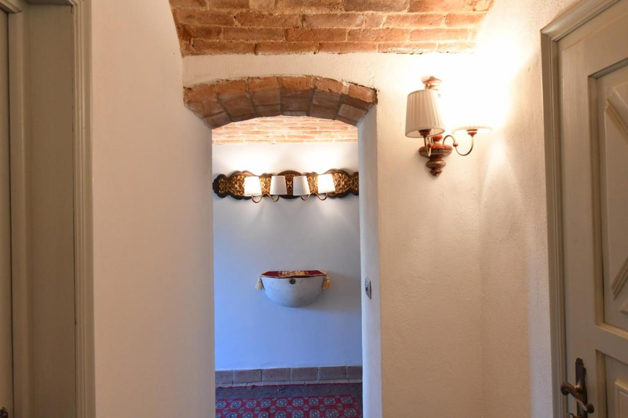 Antica Villa Cuneo- Guest House - "B&B E Non Un Hotel A Cuneo" Buitenkant foto