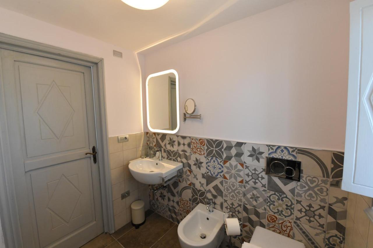 Antica Villa Cuneo- Guest House - "B&B E Non Un Hotel A Cuneo" Buitenkant foto