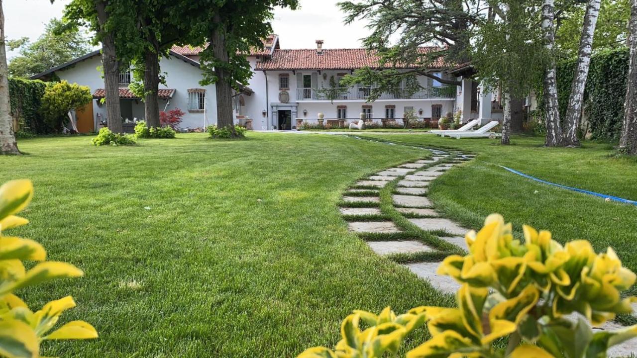 Antica Villa Cuneo- Guest House - "B&B E Non Un Hotel A Cuneo" Buitenkant foto